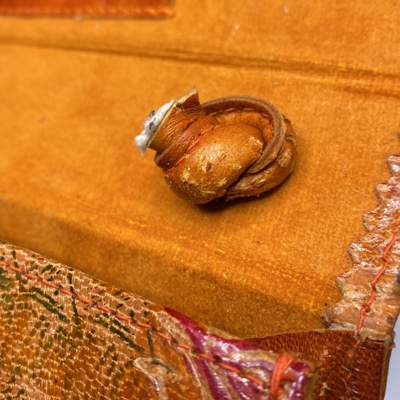 Vintage Carmel Colored Tooled Dyed Leather Crossbody/Shoulder Handbag - Picture 11 of 11